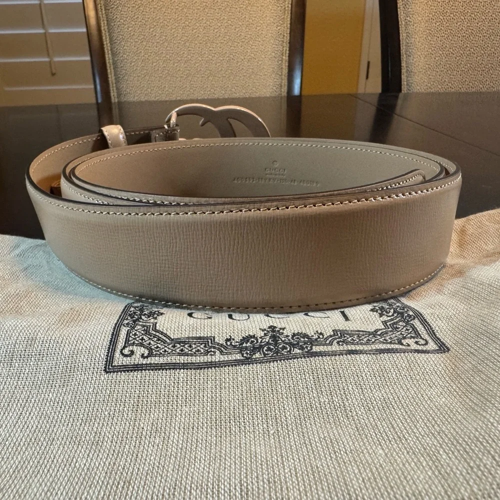 New Gucci GG Logo Pale Pink Buckle Leather Belt Size 48 / 120 cm / 44 - 48 Waist